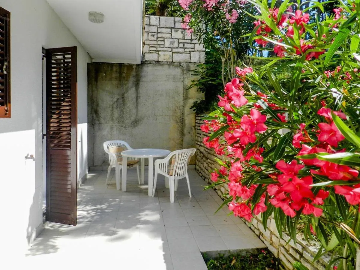 Apartments Josip Rabac