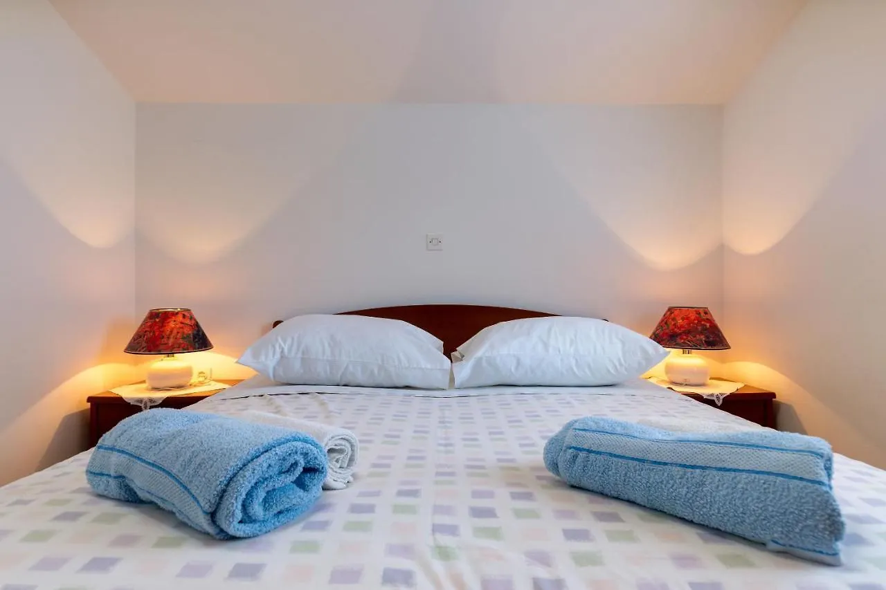 Apartments Josip Rabac