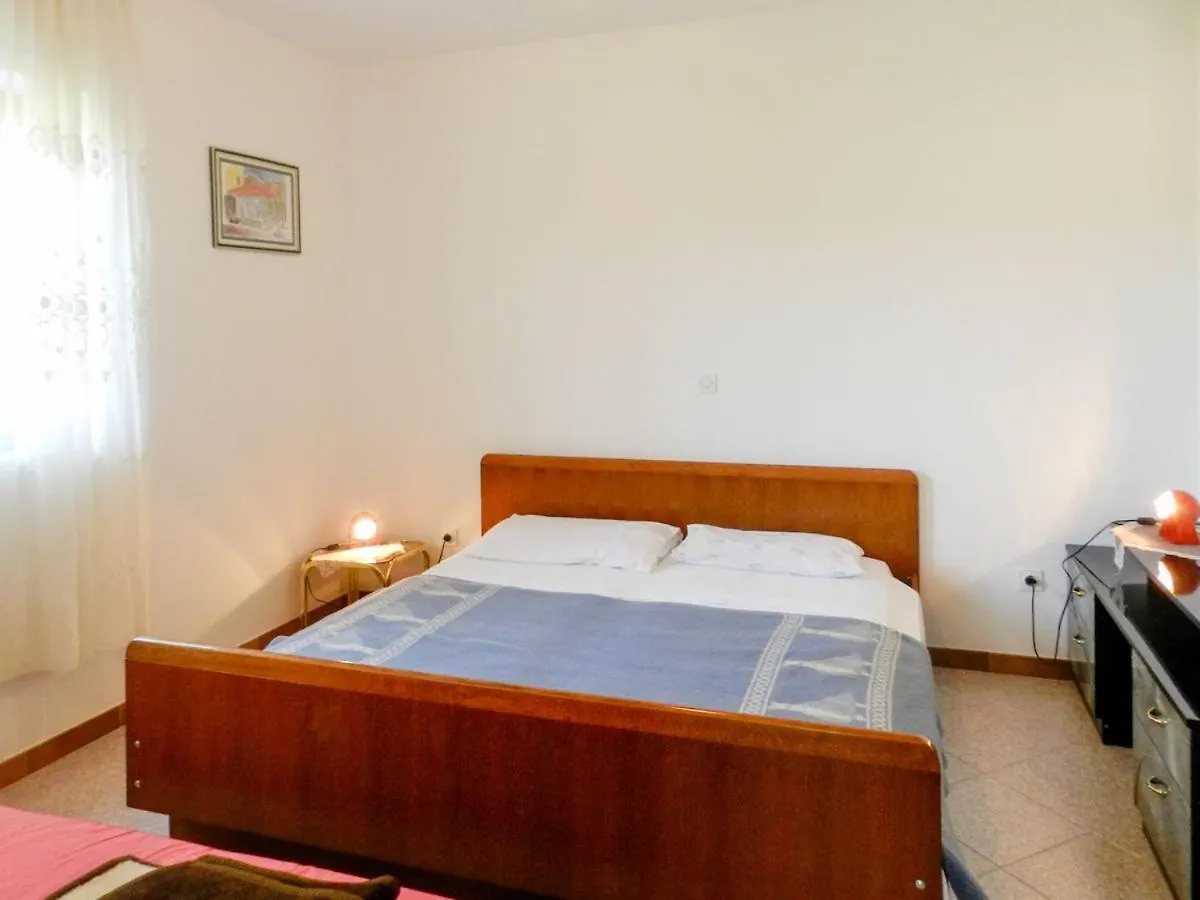 Apartments Josip Rabac