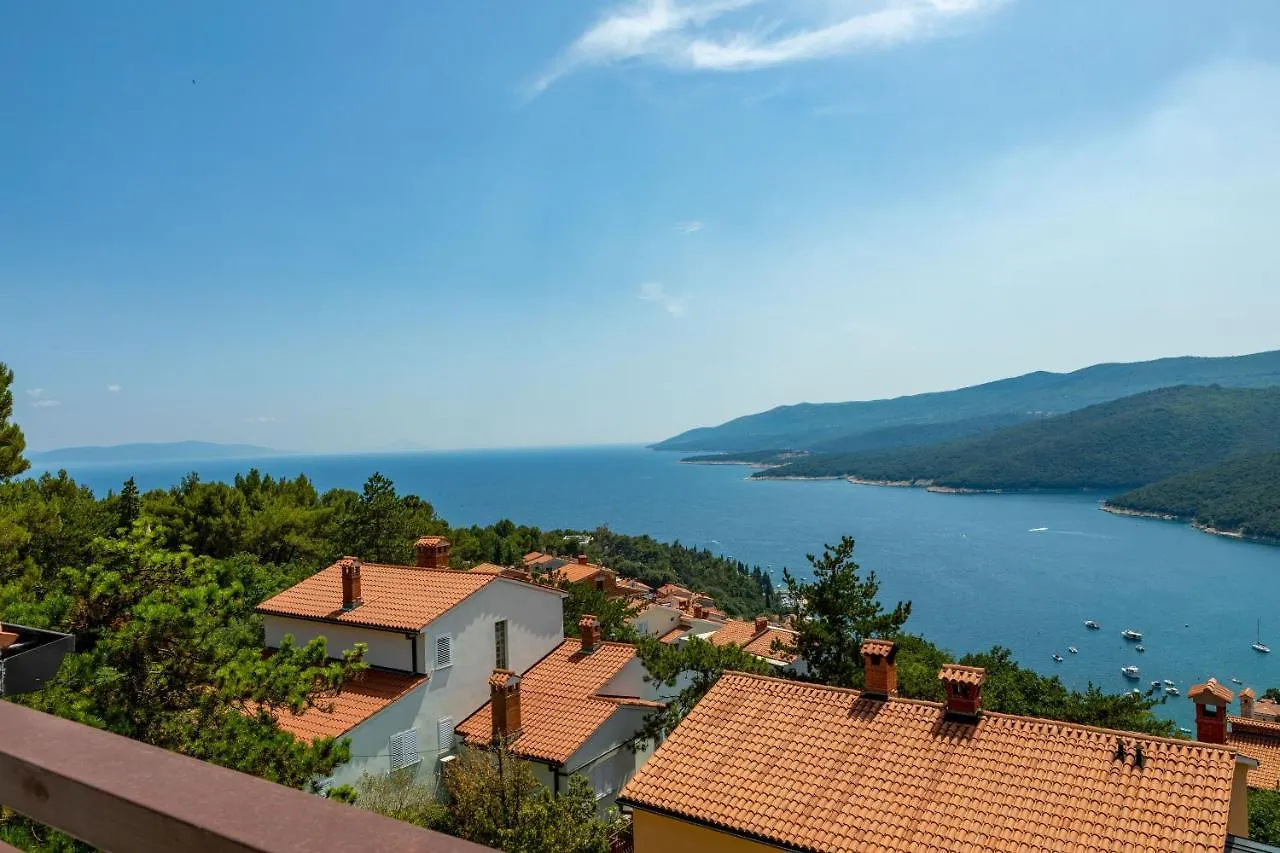 Apartments Josip Rabac 0*,