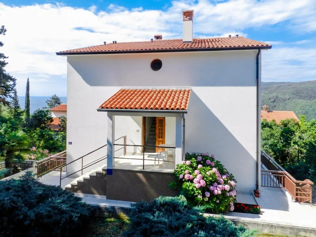 Apartments Josip Rabac 0*,