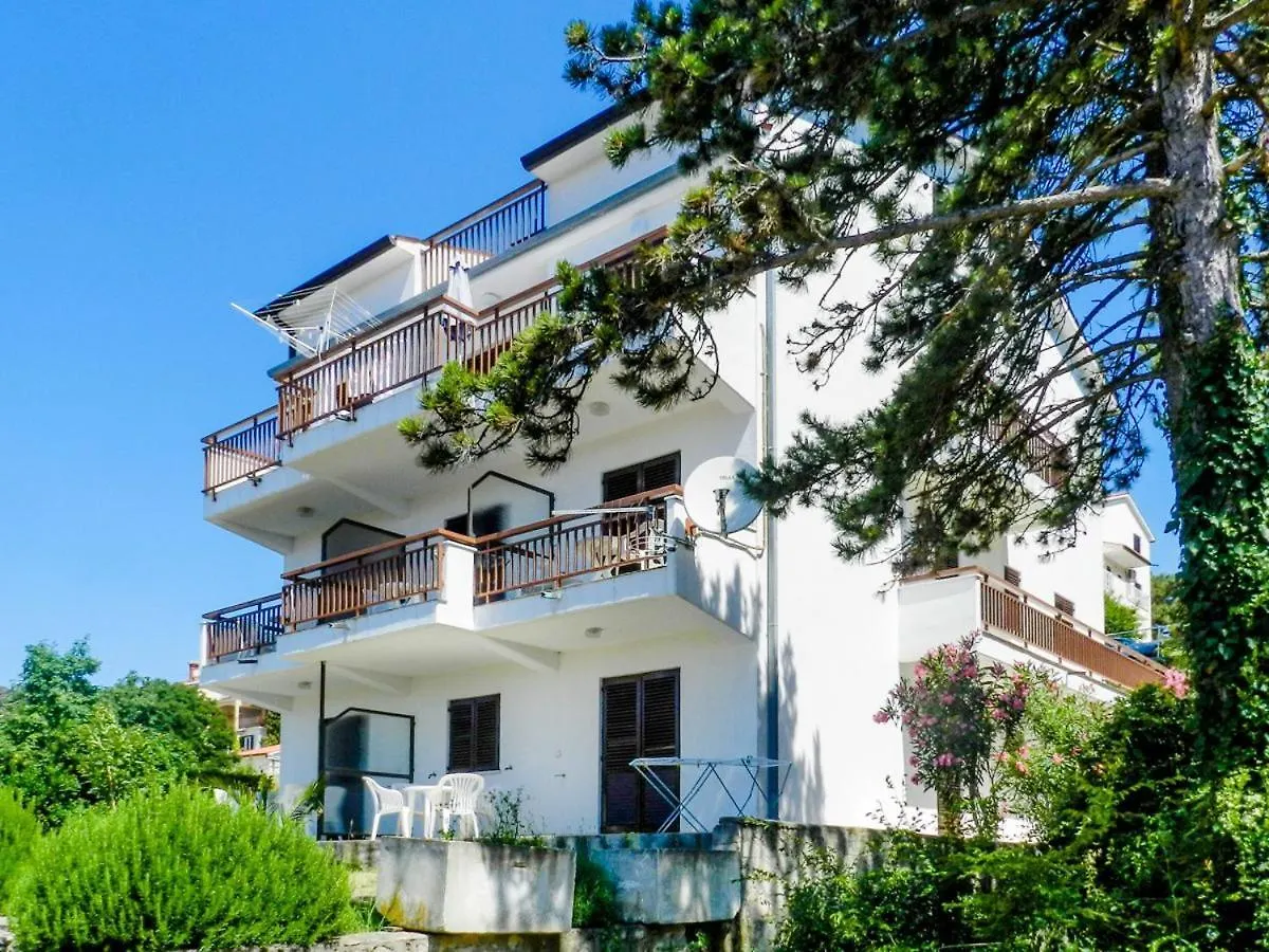 Apartments Josip Rabac
