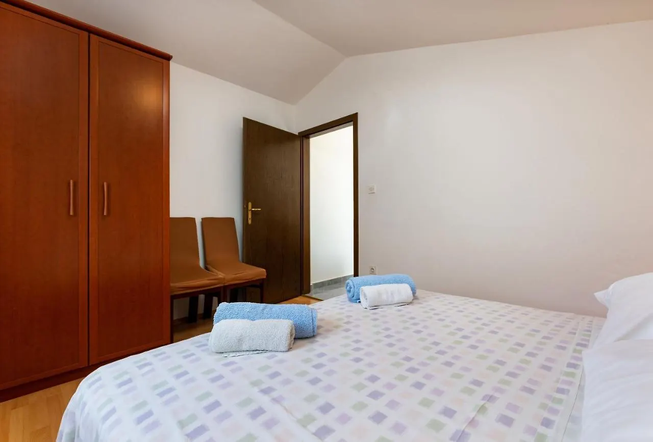 Apartments Josip Rabac